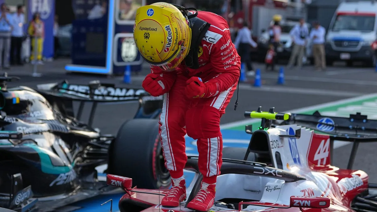 Lewis Hamilton Rebut Pole Perdana untuk Ferrari di GP Meksiko